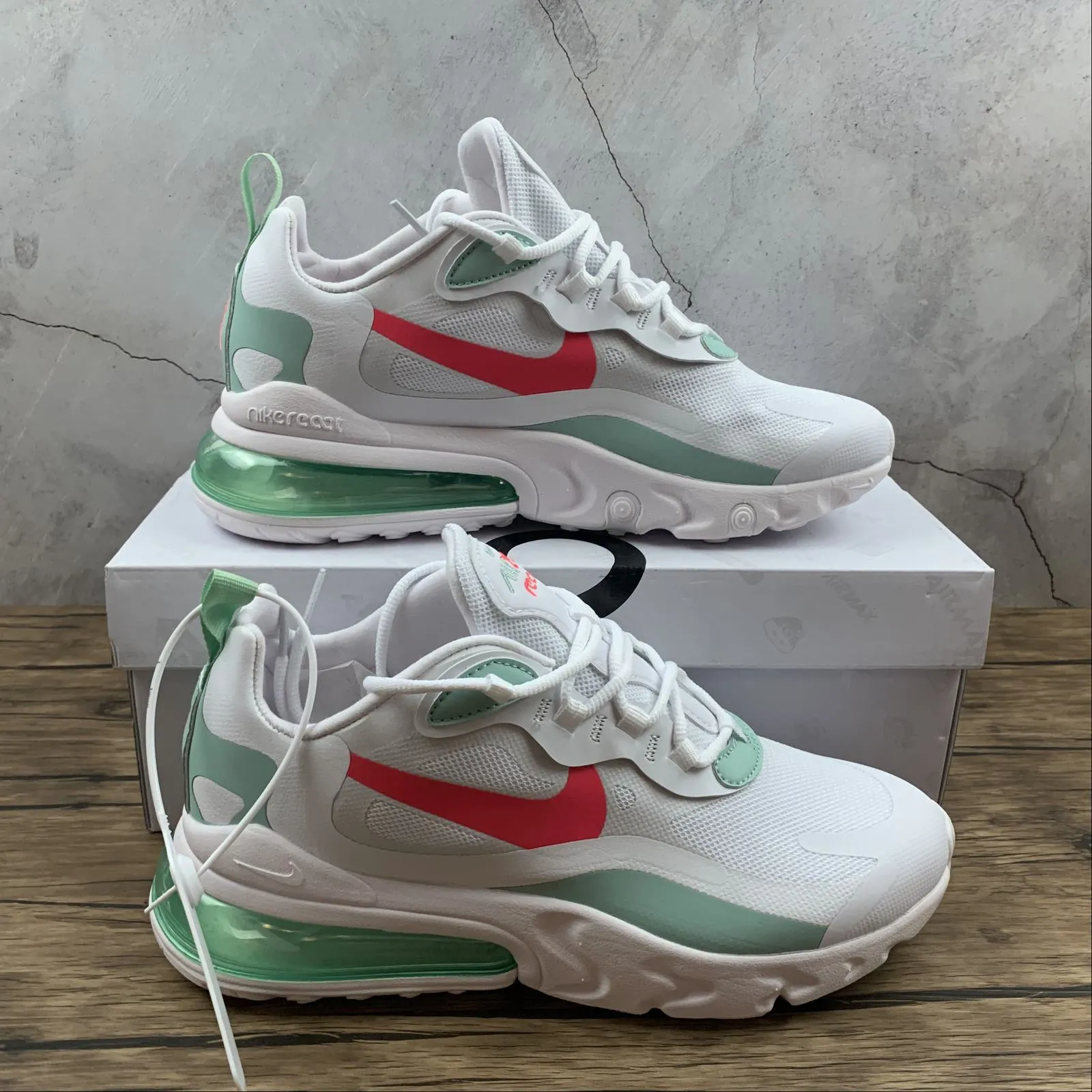 Air Max 270 React White Grass Green-Red on - road shoes Tough Construction