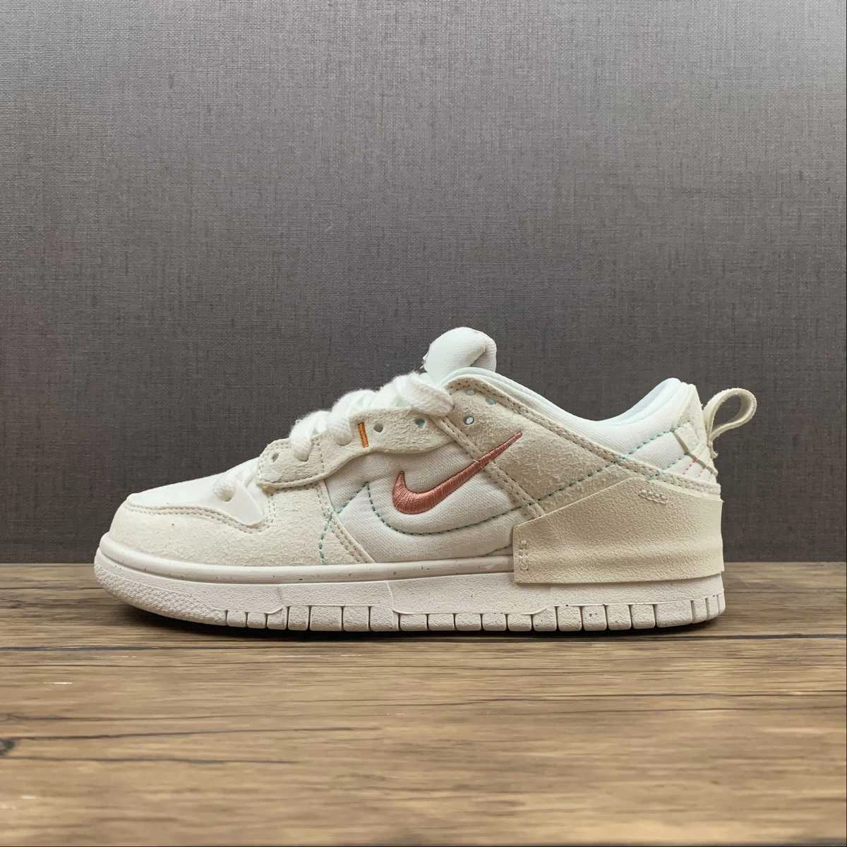 Hybrid Cushioning SB Dunk Low Disrupt 2 Pale Ivory Sail Venice Light Madder Root DH4402-100