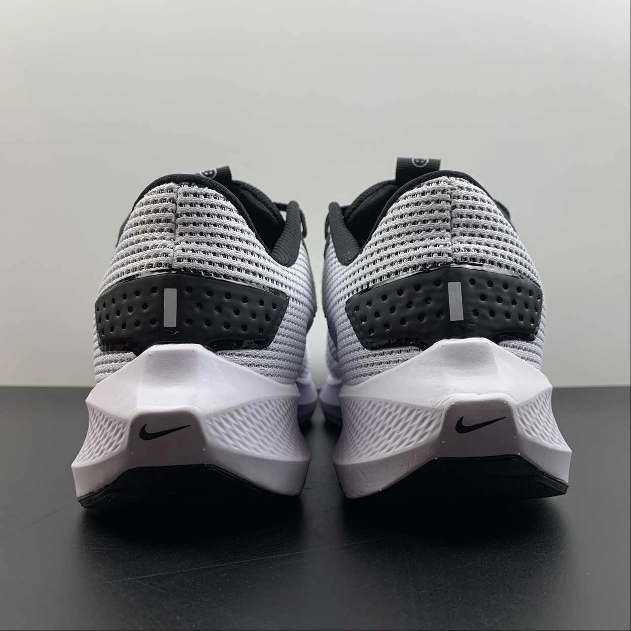 Impact Comfort Wide Platform Air Zoom Pegasus 40 White Black DV3854-102