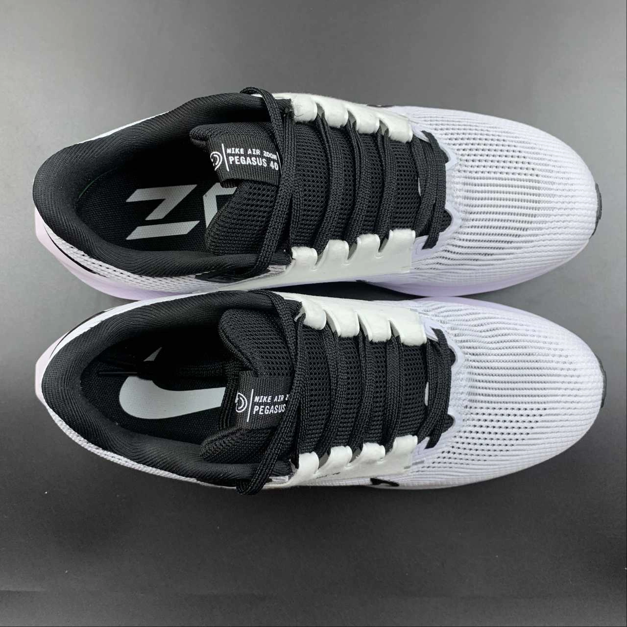 Slip-resistant rubber keeps footing dependable Air Zoom Pegasus 40 White Black DV3854-102