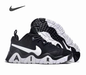 Nike Air Barrage Low Athletic Non Irritating Stitching