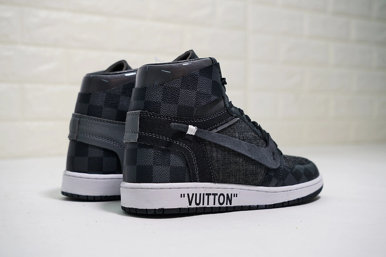 Air Jordan 1 High OG NRG OW Louis Vuitton Black Steel Grey Grid AO0818-001 Comfort Cushion Hyper Compression Foam