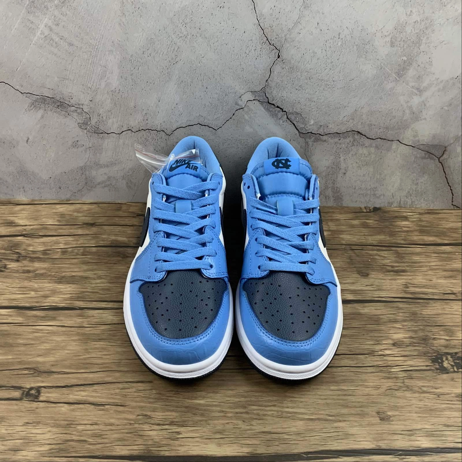 Air Jordan 1 Low Dk Blue CZ0356-200 Multi   Tread