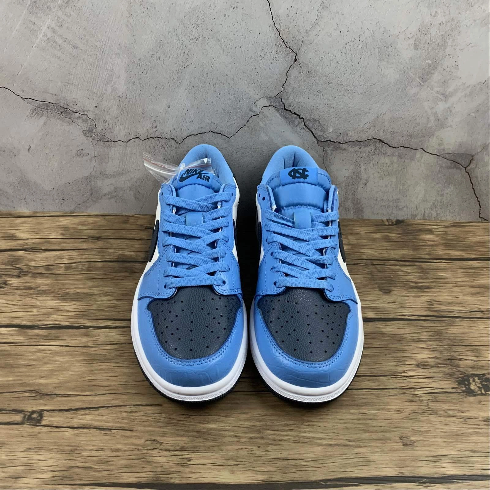 Air Jordan 1 Low Dk Blue CZ0356-200 Easy Comfort Run Secure