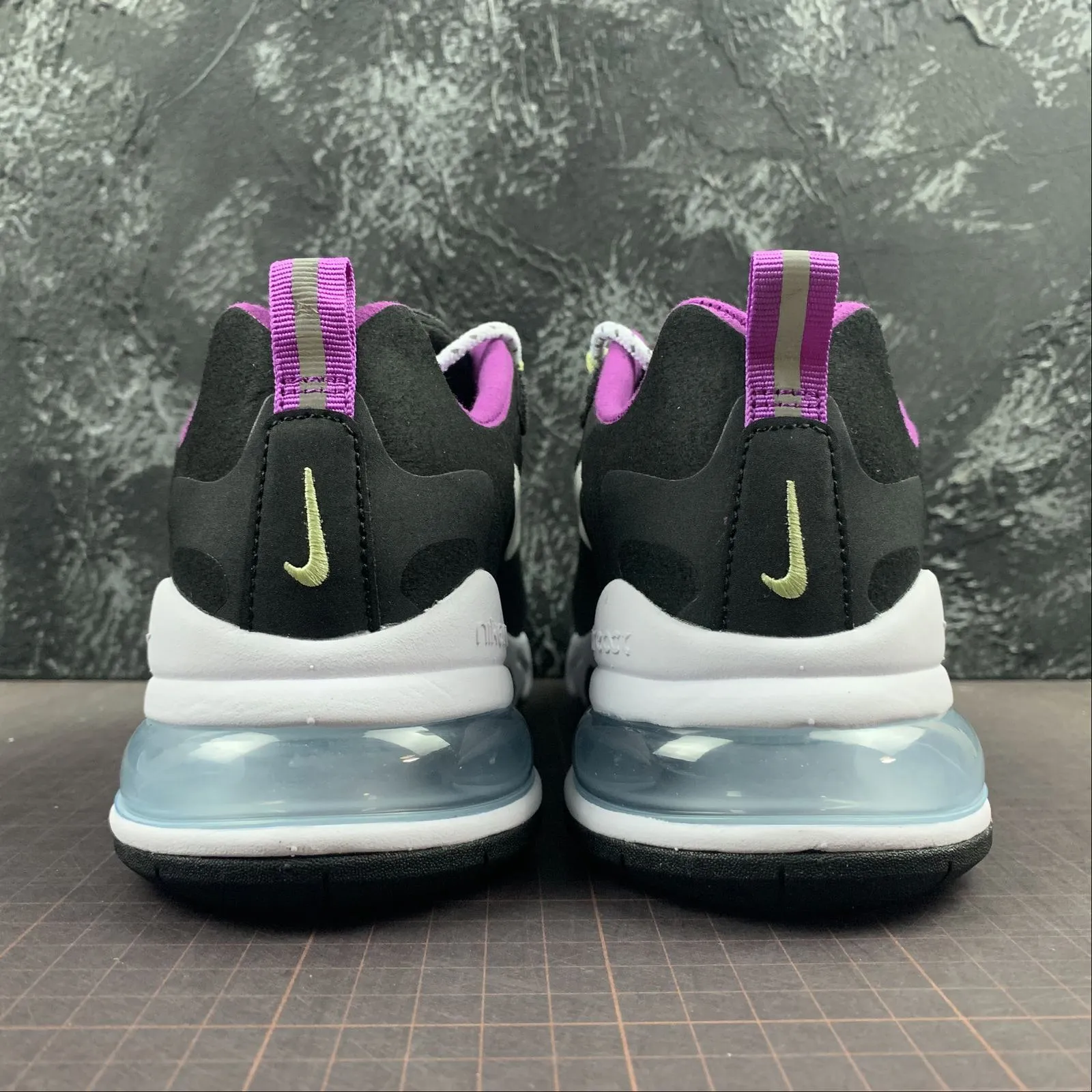 Streamlined solid - color shoes Air Max 270 React SE Black White-White-Vivid Purple CV7956-011