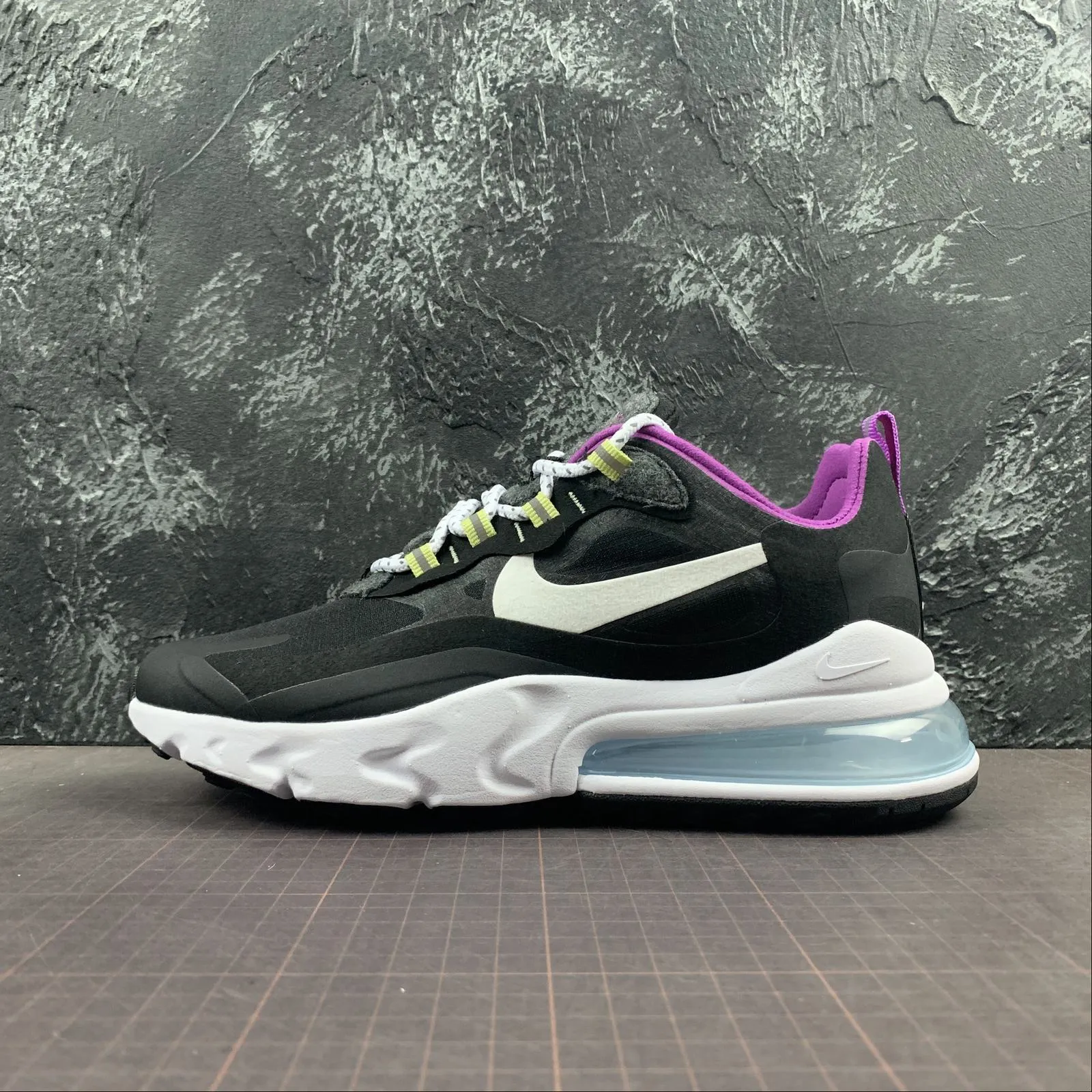 running in single - lane tracks shoes Air Max 270 React SE Black White-White-Vivid Purple CV7956-011