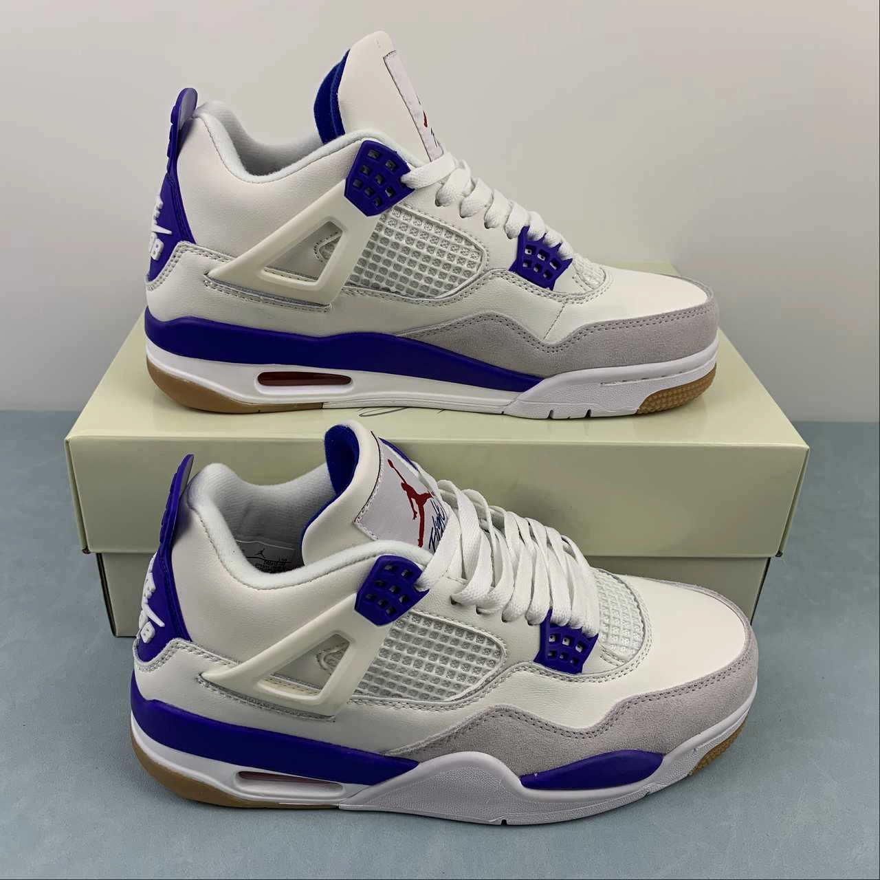 SB x Air Jordan 4 Retro Sapphire White Royal Blue Gum DR5415-102 Lace Up Closure System Bounce Technology
