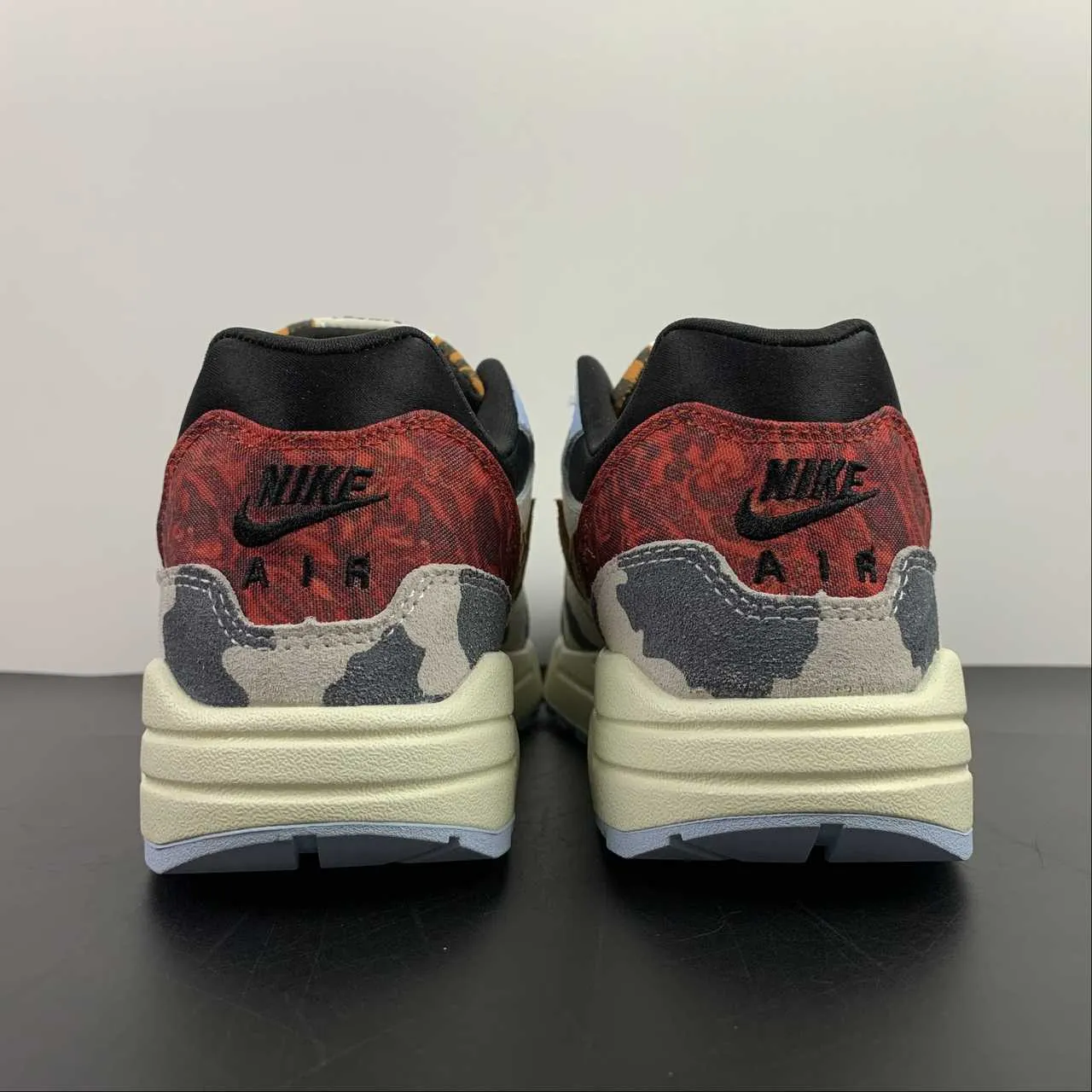 Air Max 1 87 Great Indoors Sail Black Celestine Blue Picante Red FD0827-133 Foot Structure