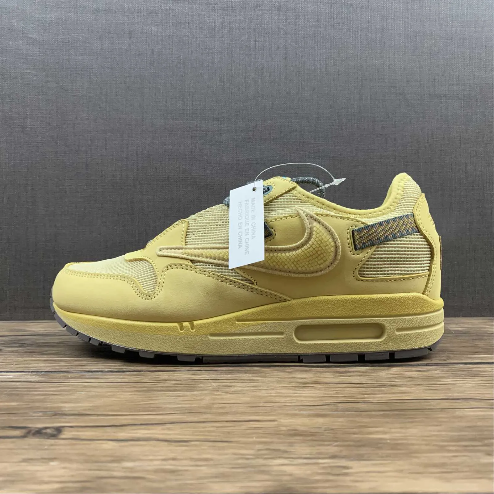 Travis Scott x Air Max 1 Wheat Cactus Jack Saturn Gold DO9392-700 full - length running option