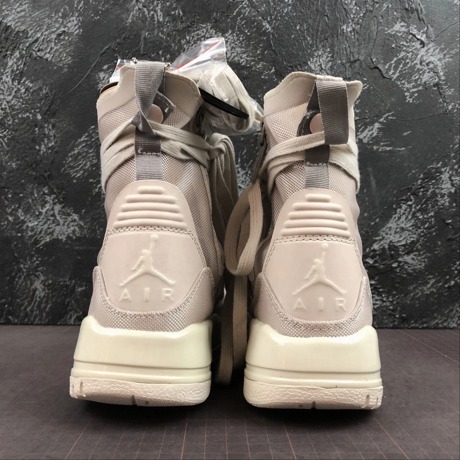 Air Jordan 3 Retro EXPLORER LITE XX Desert Sand Pale Ivory BQ8394-002 Break Time Current Hike