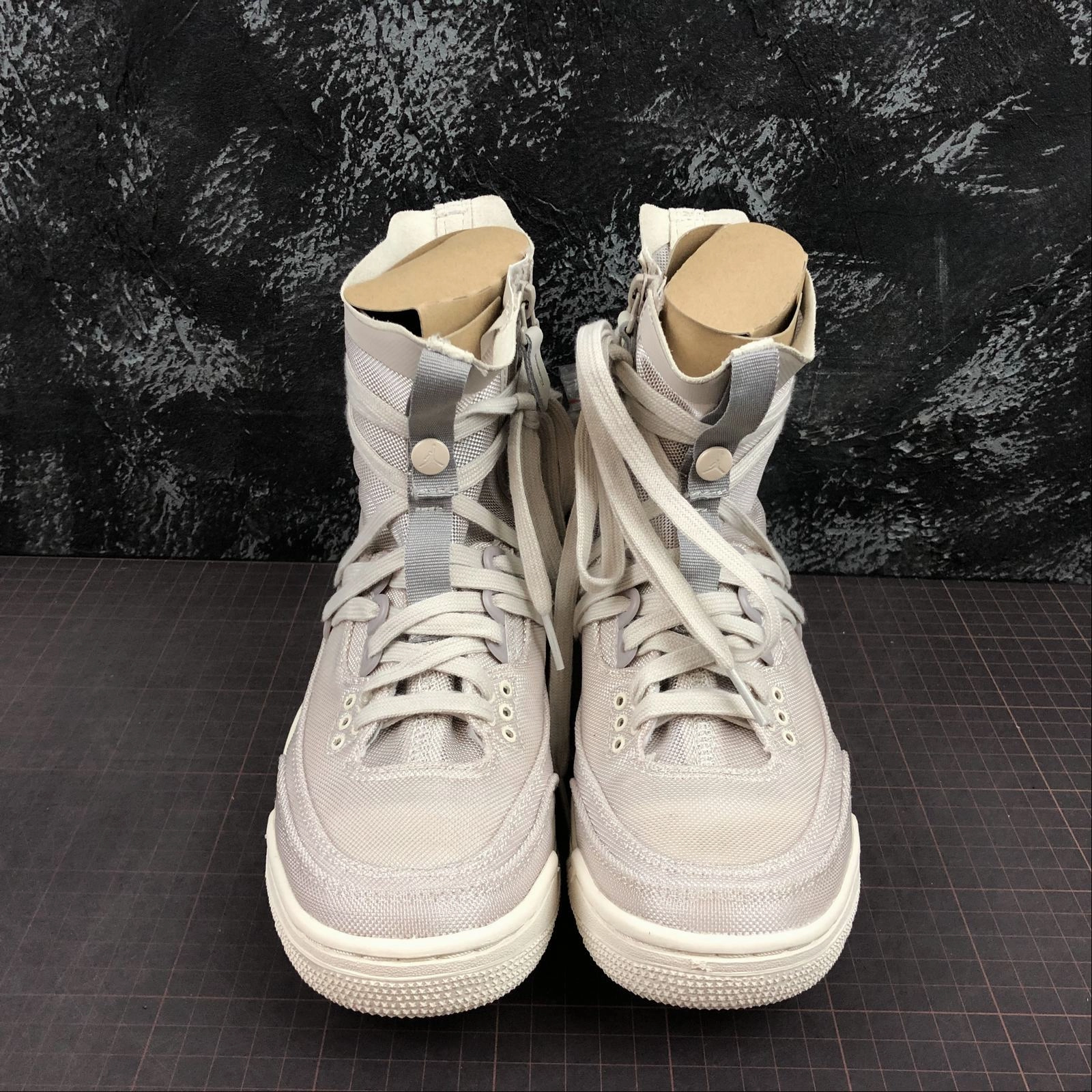 Air Jordan 3 Retro EXPLORER LITE XX Desert Sand Pale Ivory BQ8394-002 Unisex Match Walk Routine