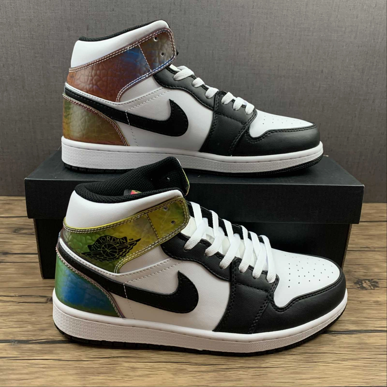 Trail Support Air Jordan 1 Mid White Black Colour (2021) DM7802-100