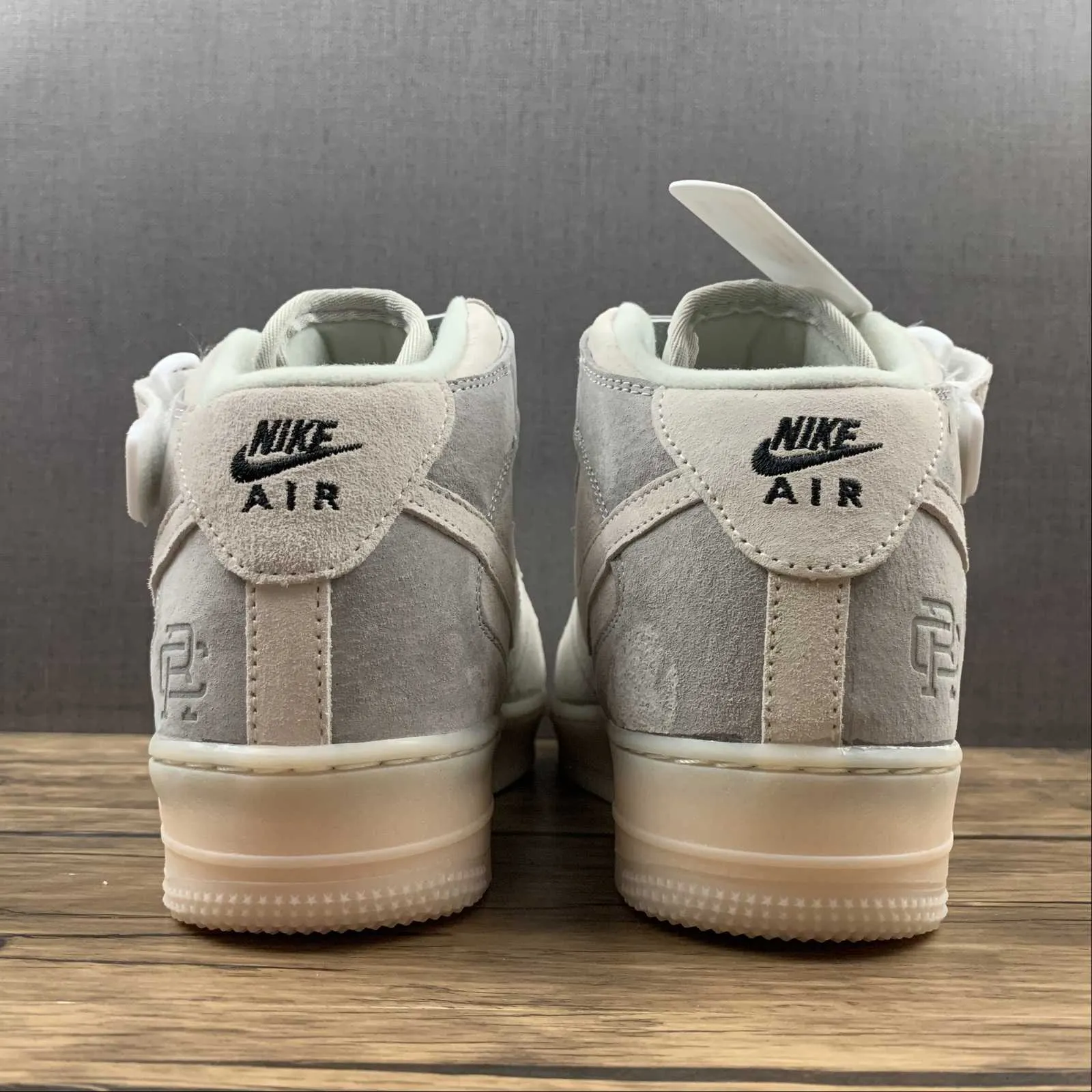 Air Force 1 07 Mid x Reigning Champ White Gray Black 807618-300 Heavy Use