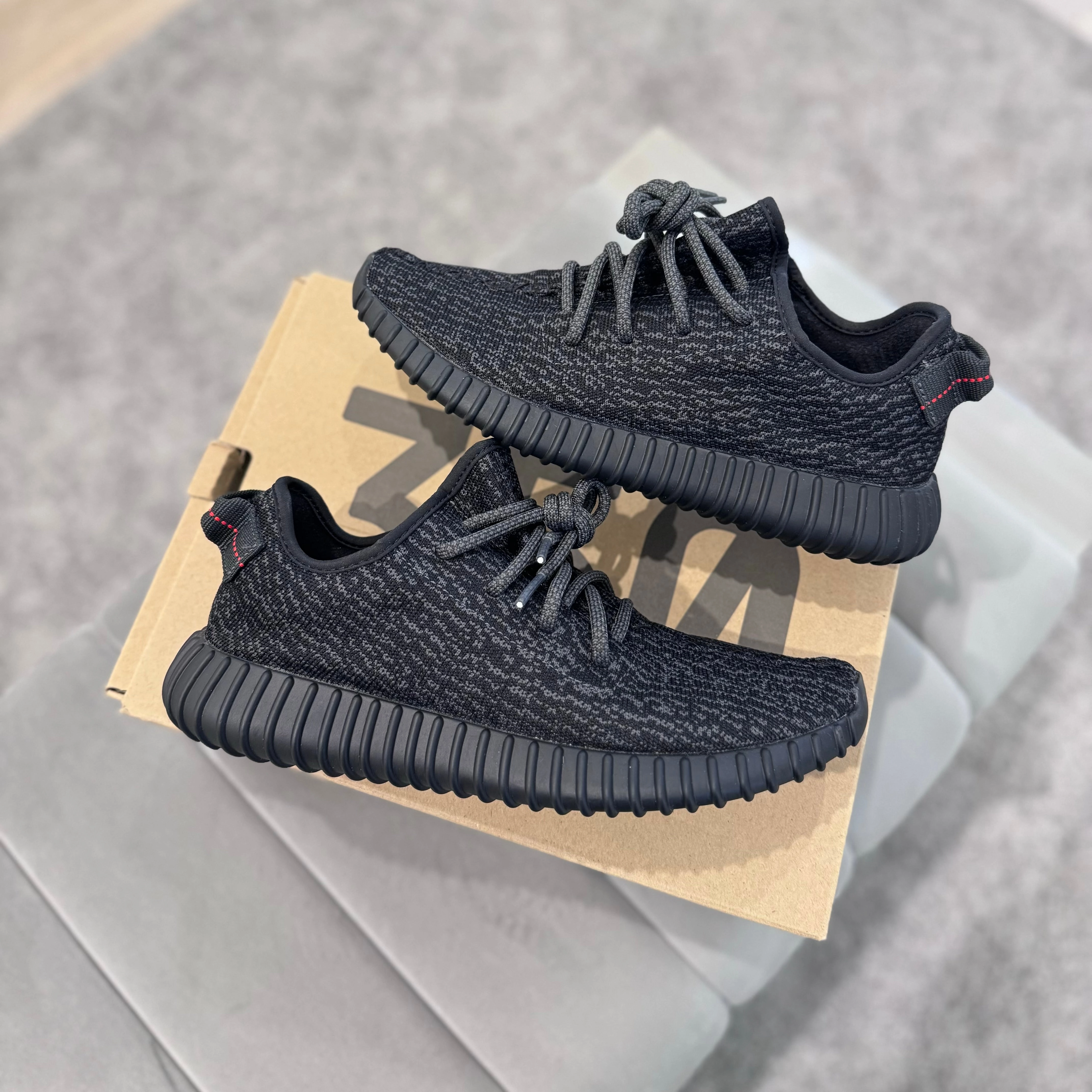 Wood Jog YEEZY 350 V1 ??PIRATE BLACK??