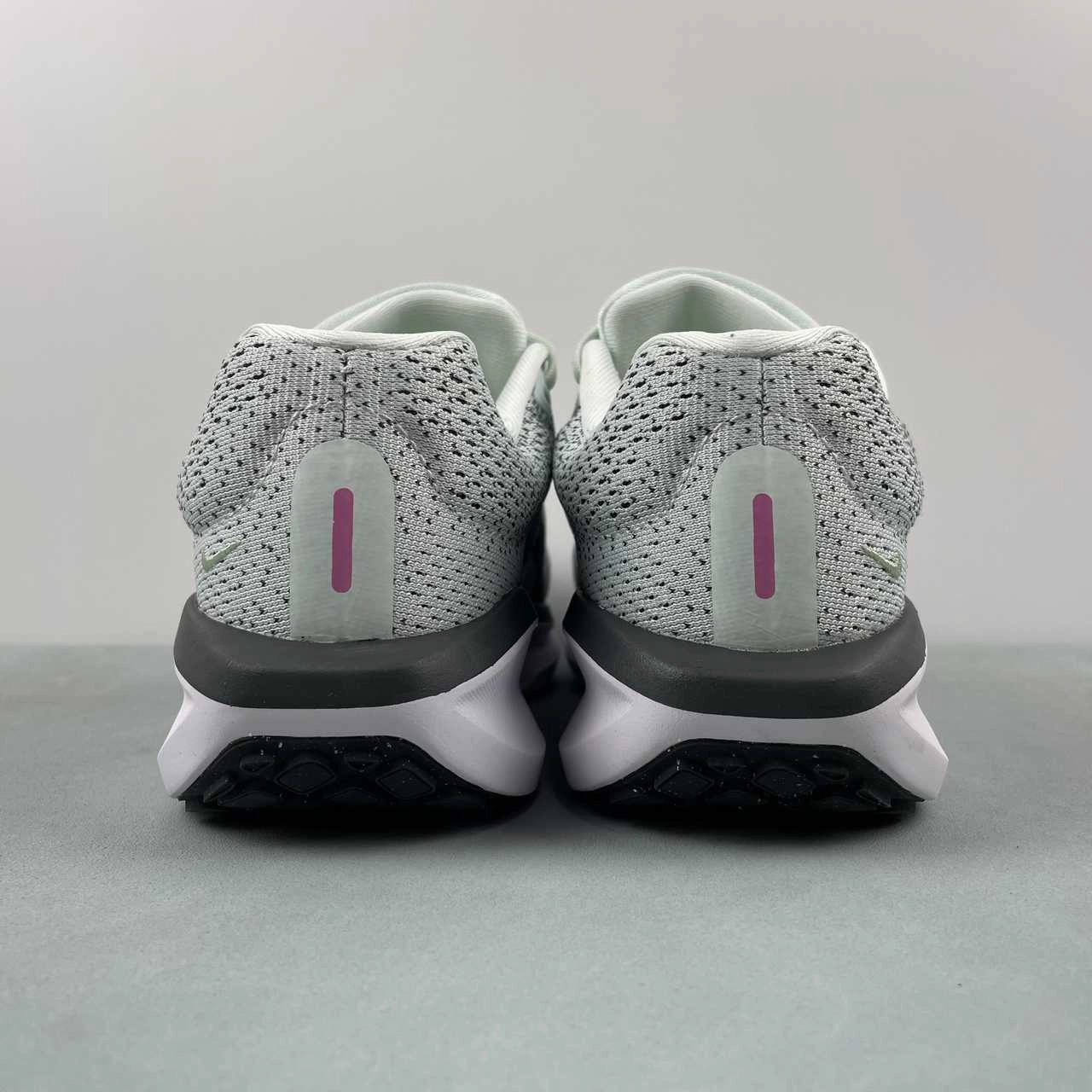 Shape memory foam increases long-term support Air Winflo 11 Barely Greenplayful Pink Anthracite FJ9510-300