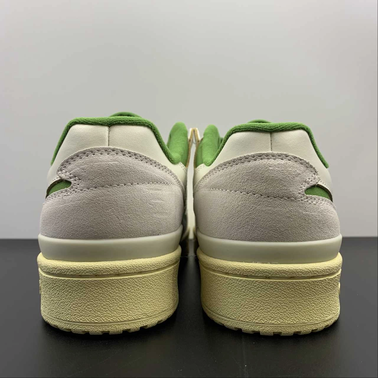 Simple Look Adidas Forum 84 Low CL Milky White Green FZ6296