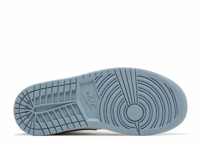 Air Jordan 1 Mid Diffused Blue (W) Clean Silhouette clean look
