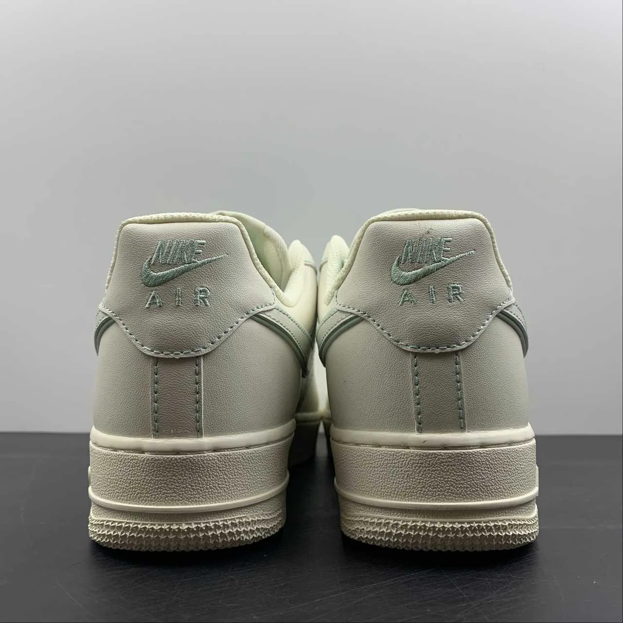 Air Force 1 07 Low Beige Moon 315122 707 Class Day