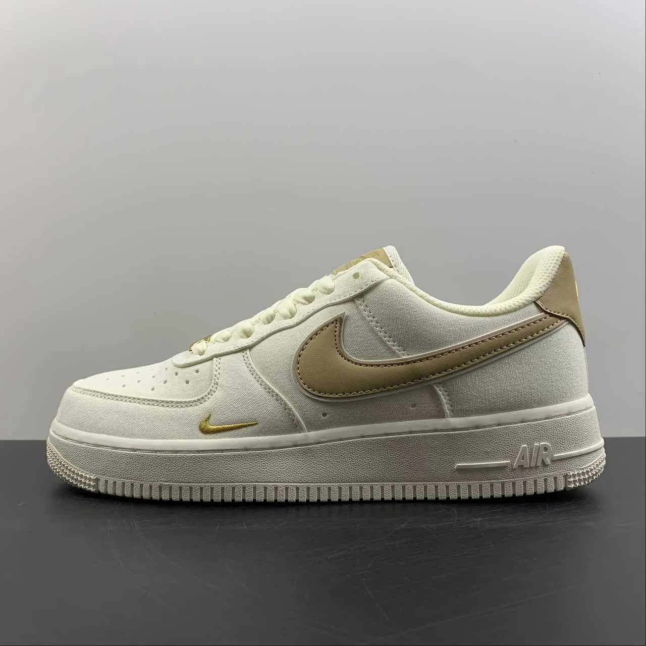 Air Force 1 07 Low Beige Gold MN5696-509 Scenic Step Travel Outfit