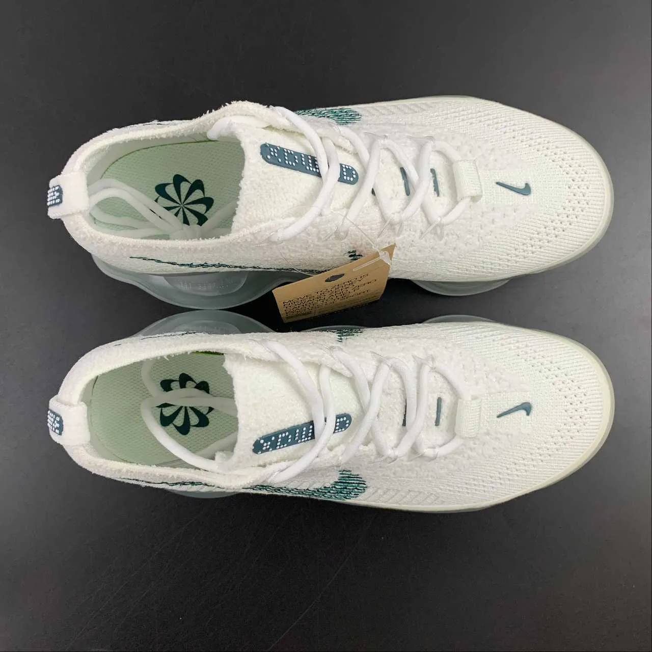 double - strap shoes Air Max Scorpion FK White Green DJ4701-100