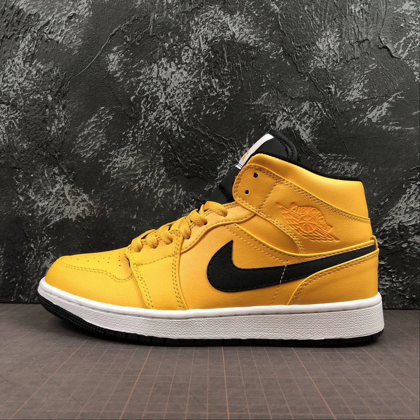 Air Jordan 1 Mid University Gold Black White 554724-700 Ankle Strap