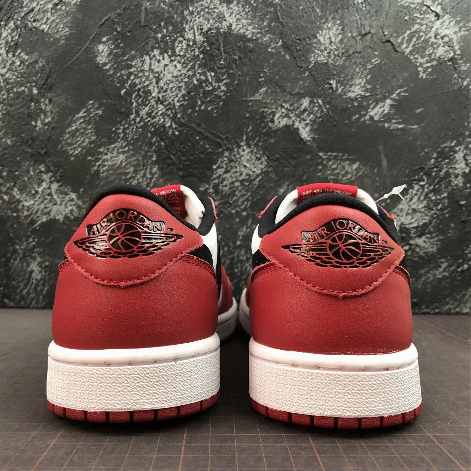 Day Fit Air Jordan 1 Retro Low OG Varisity Red Black White 705329 600