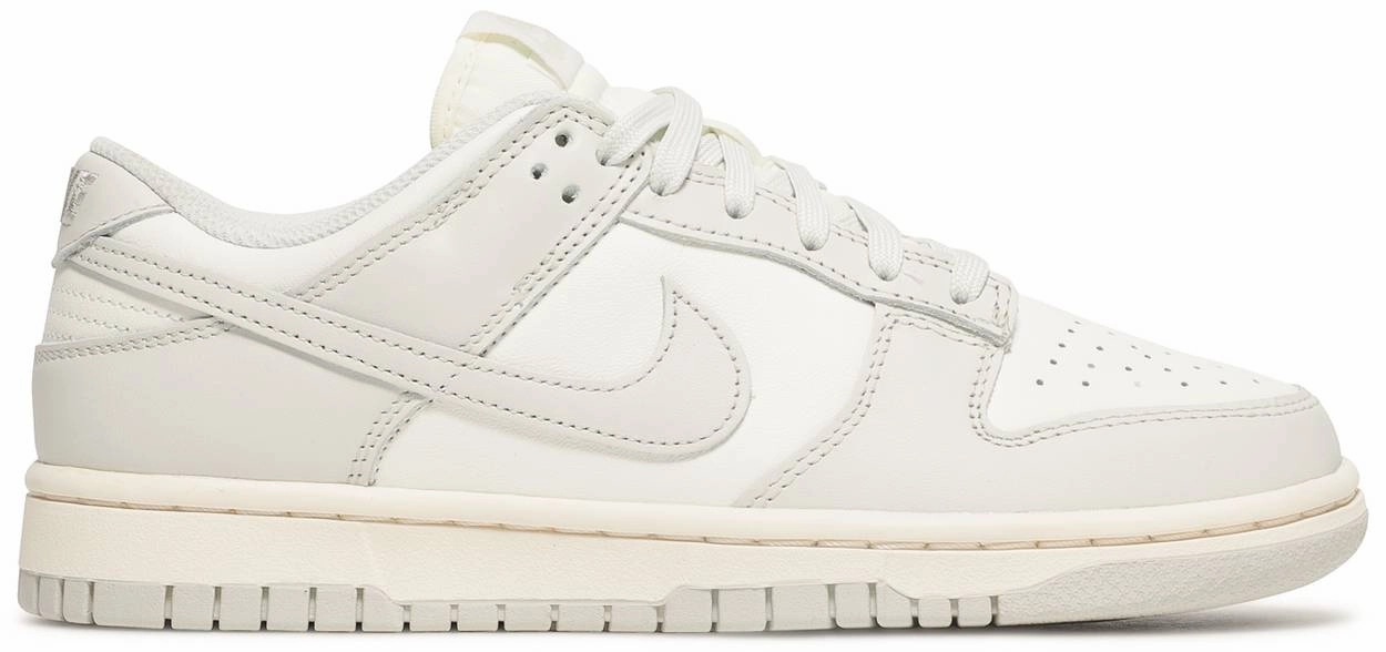 Weekend Casual Nike Dunk Low Sail Light Bone W