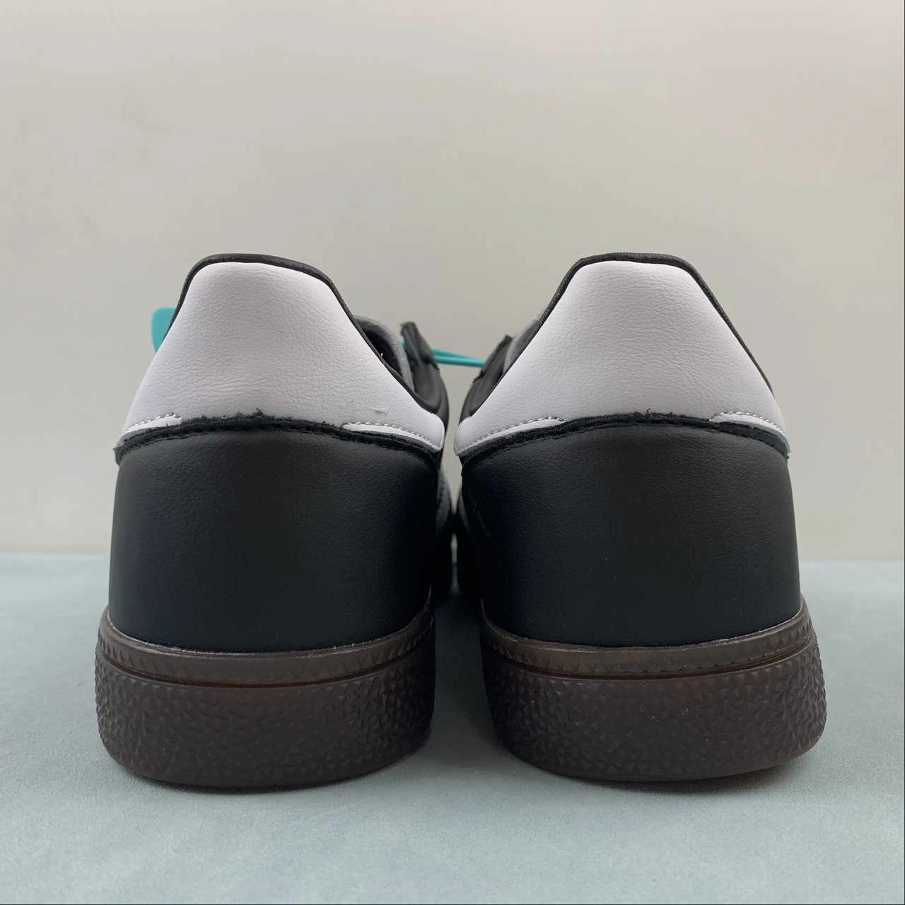 roomy shoes sporty shoe appeal Adidas Handball Spezial Black White Gum IE3402