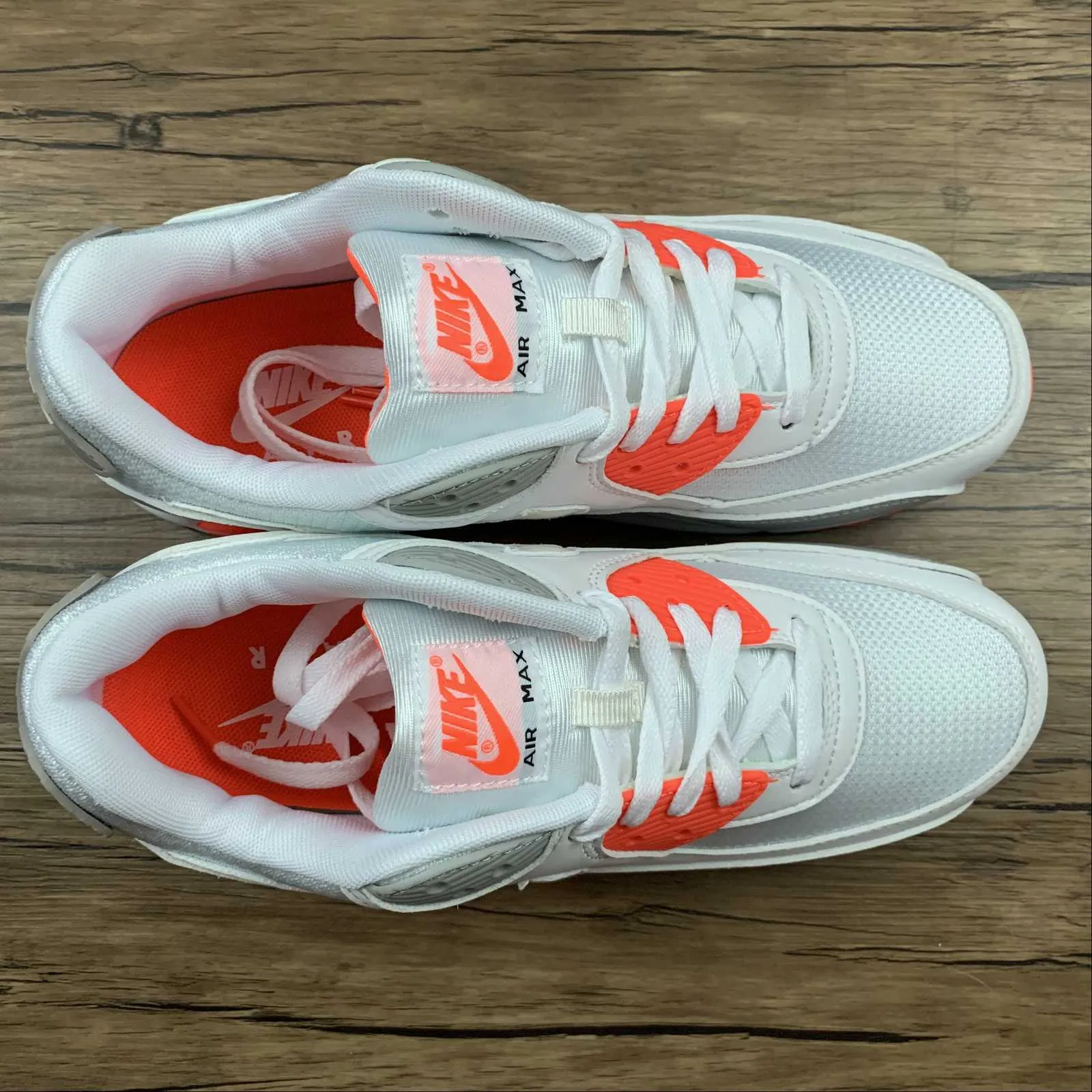 Air Max 90 White White-Hyper Orange CT4352-103 competitive runner
