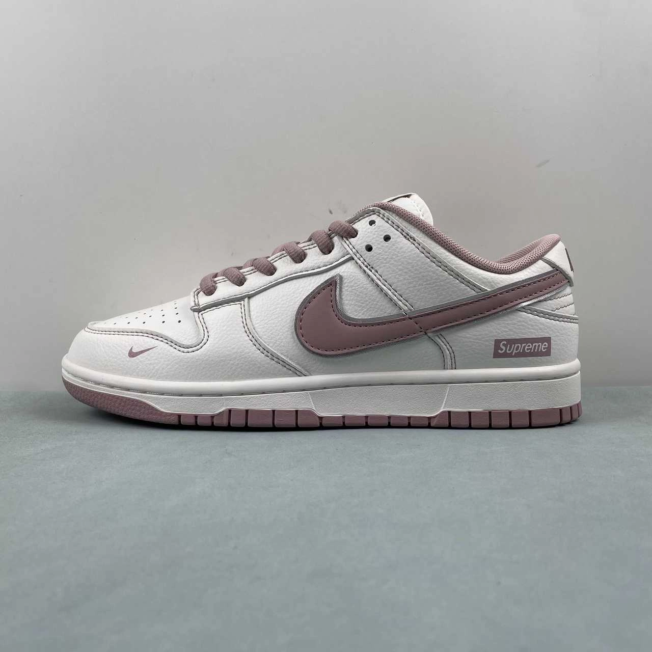 Supreme x SB Dunk Low Off White Pink DY1503-006 Flexible Soles Anti Slip Outsole