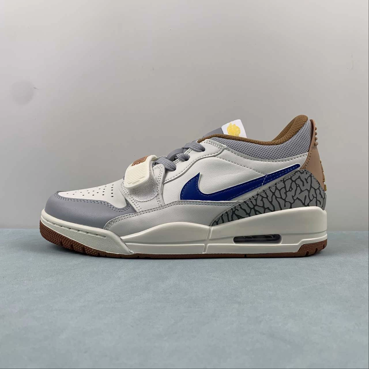 Sneakers Platform Sole Durable Stitching Technology Air Jordan Legacy 312 Low Sail Royal Russet HF0746-041