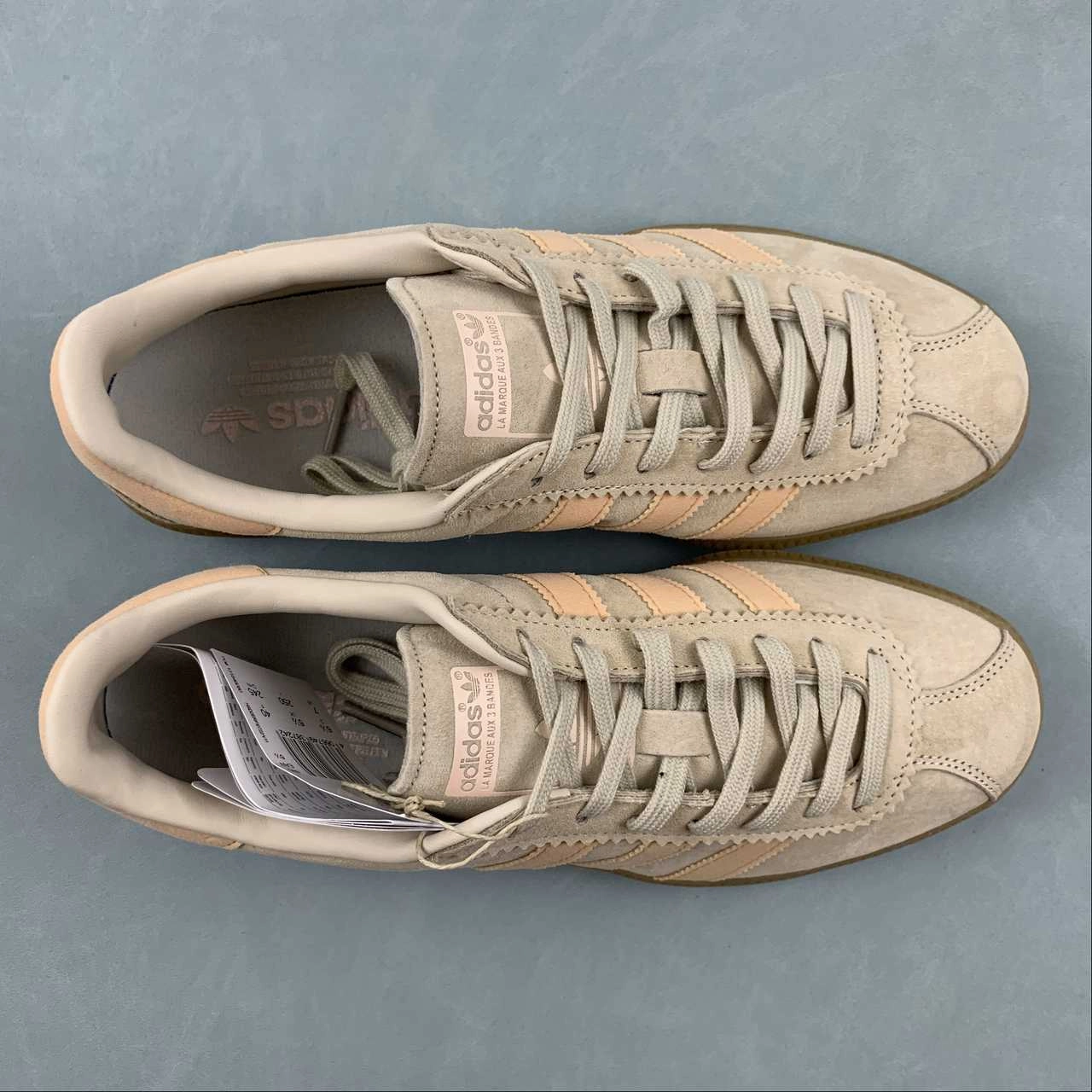 beachgoers' shoes Shock Absorbing Plates Adidas Bermuda White Panton Gum4 GY7388