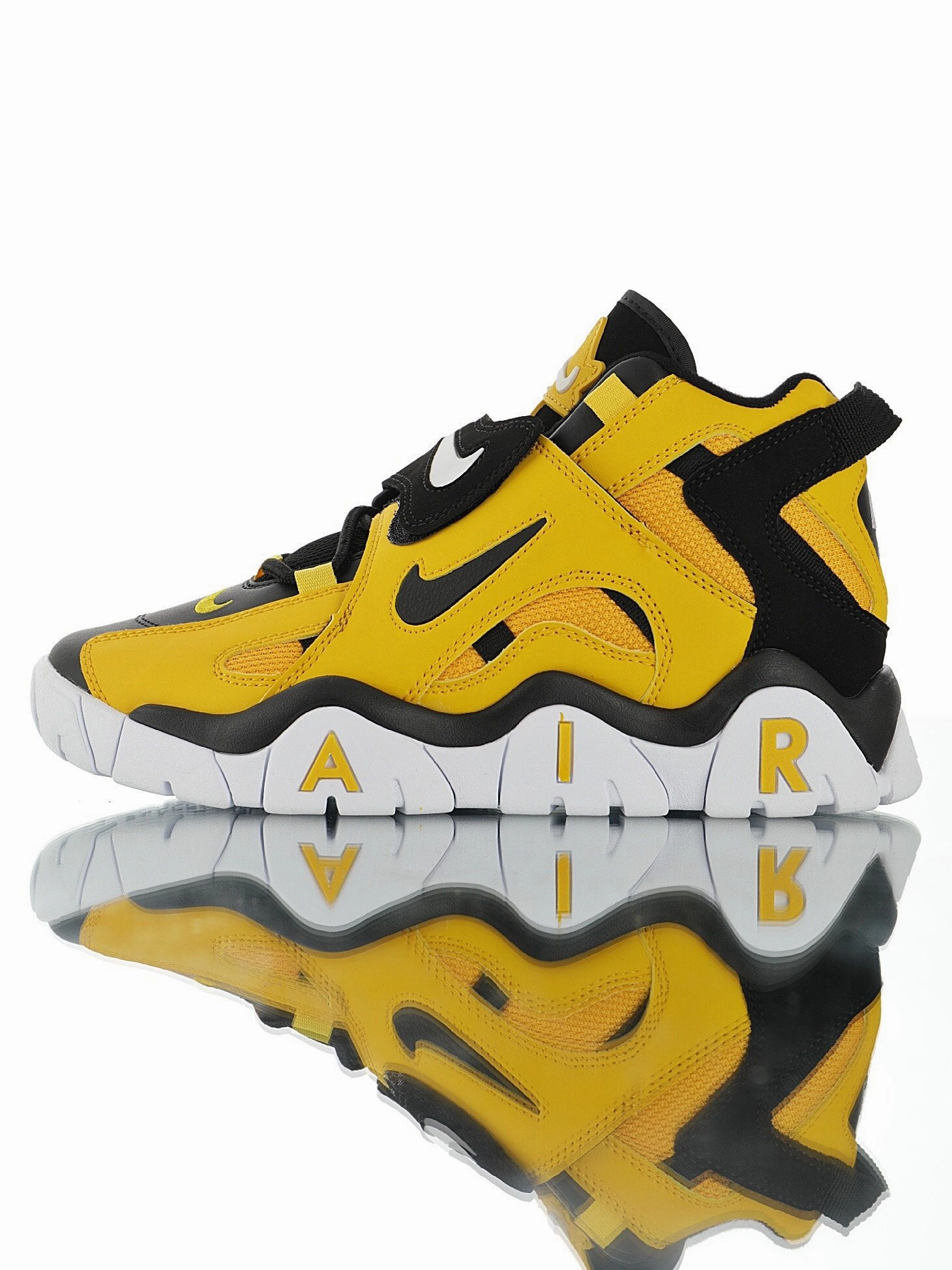 amateur joggers' shoes Air Barrage Mid QS Black Yellow CD9329-002