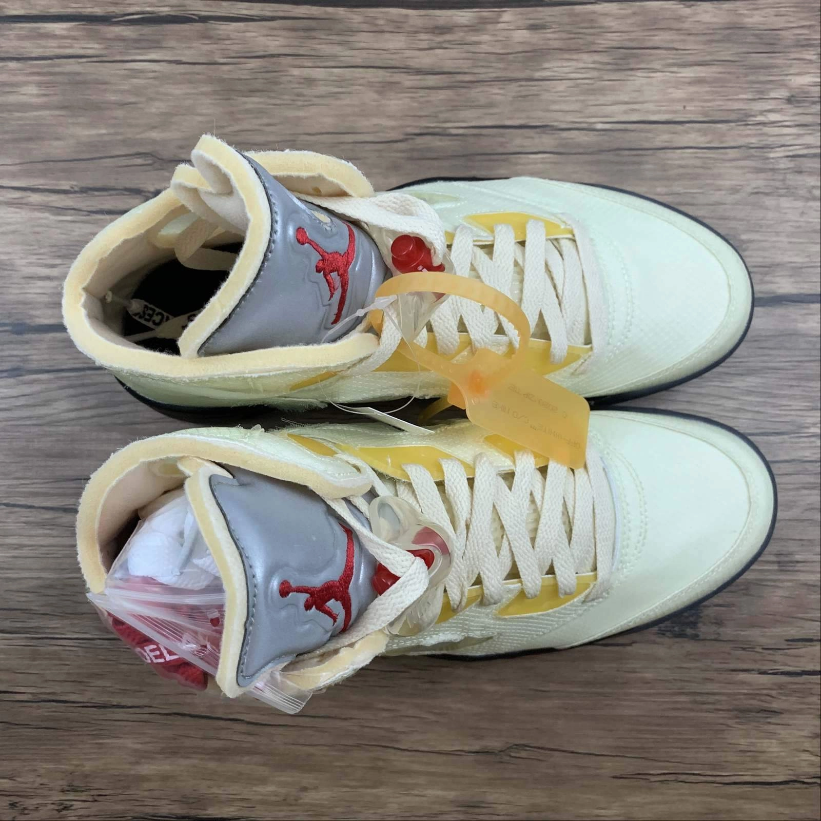 Air Jordan 5 Retro SP White Fire Red-Musun DH8565-100 Seamless Structure Powerful Jump