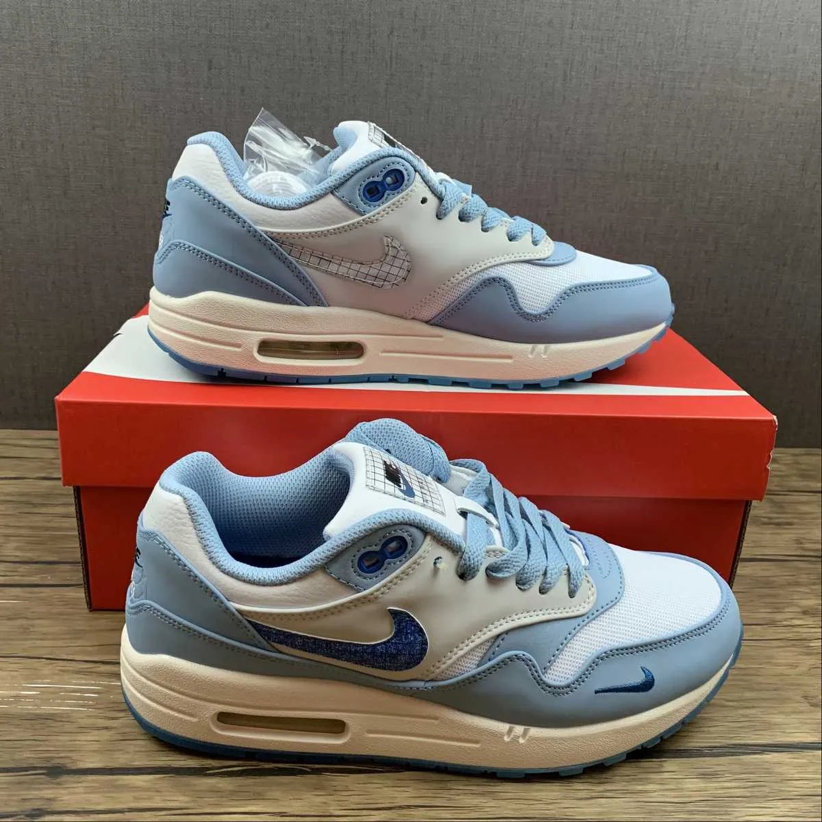 Air Max 1 Blueprint White Dark Navy Blue Milk Blue DR0448-100 day running shoes