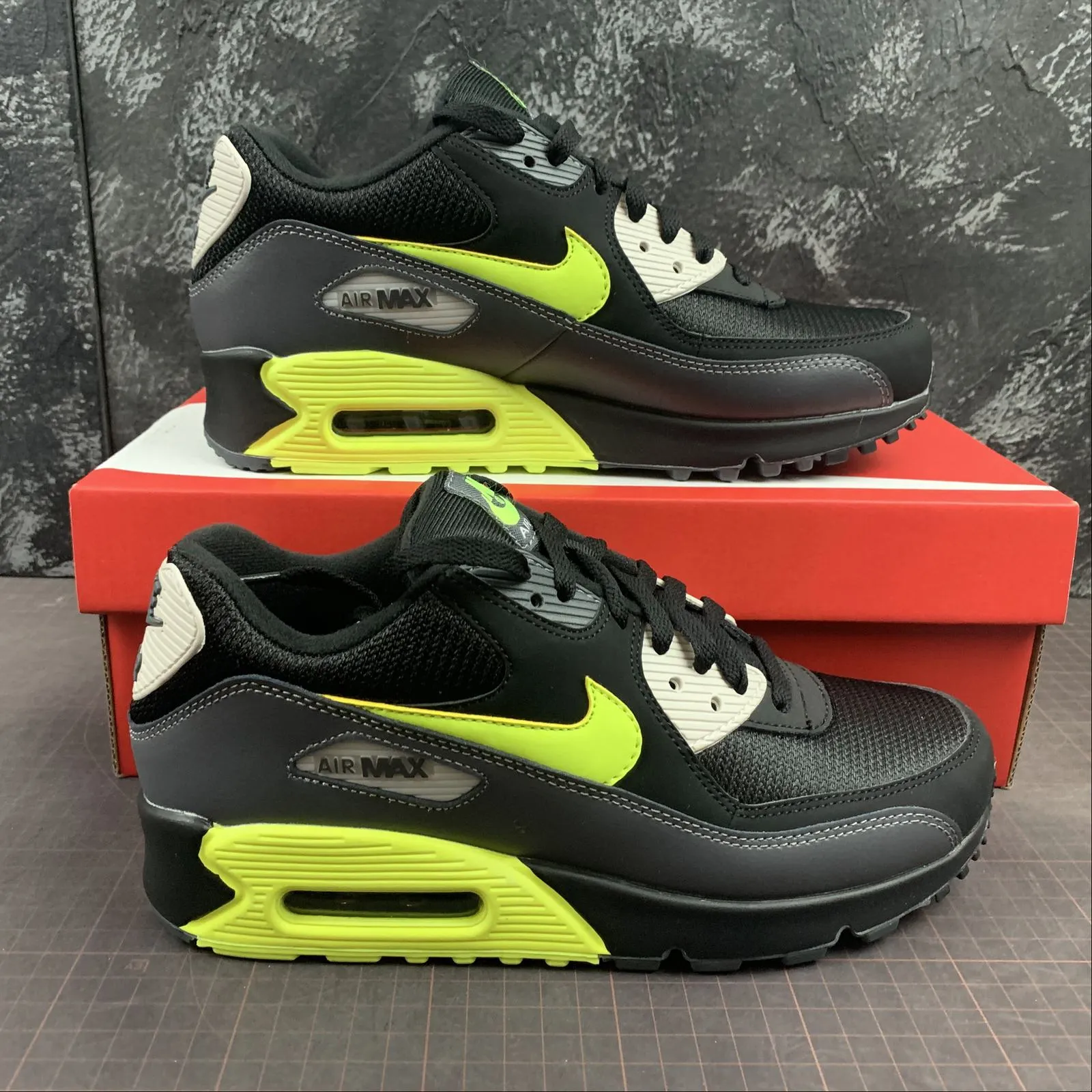 Air Max 90 Essential Volt Black Dark Grey AJ1285-015 Flex Traction comfort - brand shoes