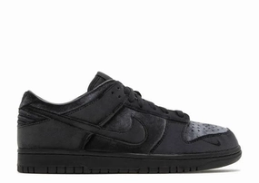 Bold Style Nike DSM x Dunk Low Black Velvet