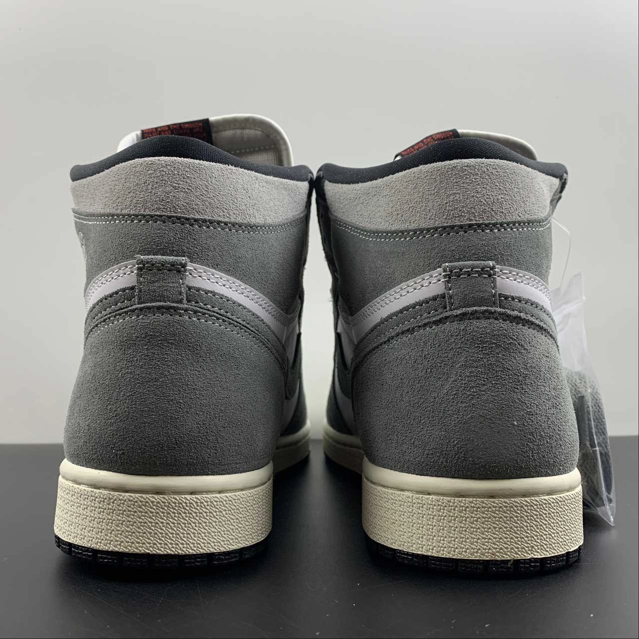 Air Jordan 1 Retro High OG Washed Black Fire Red Light Smoke Grey Sail DZ5485-051 Lightweight durability