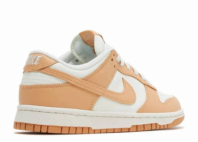 Flexible Support Work Day Nike Dunk Low Harvest Moon (W)