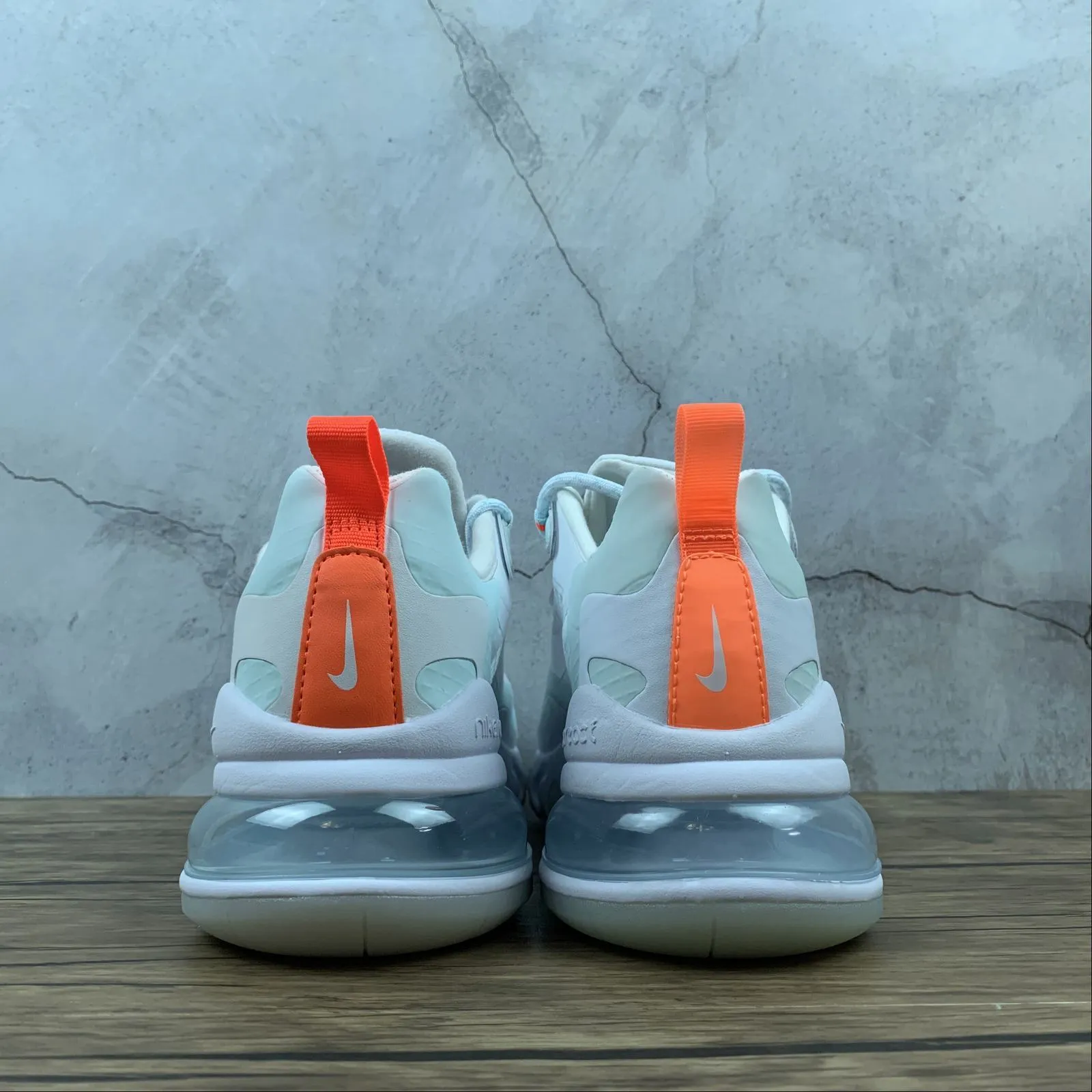 track - running community - run running shoes Air Max 270 React SE White White Hyper Crimson CJ0620-100