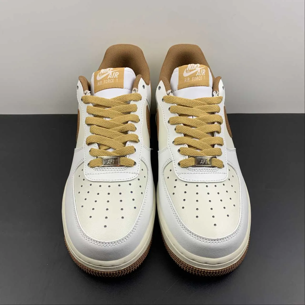 Air Force 1 07 Low Badam Brown White YY3188-103 Lasting Comfort work commute