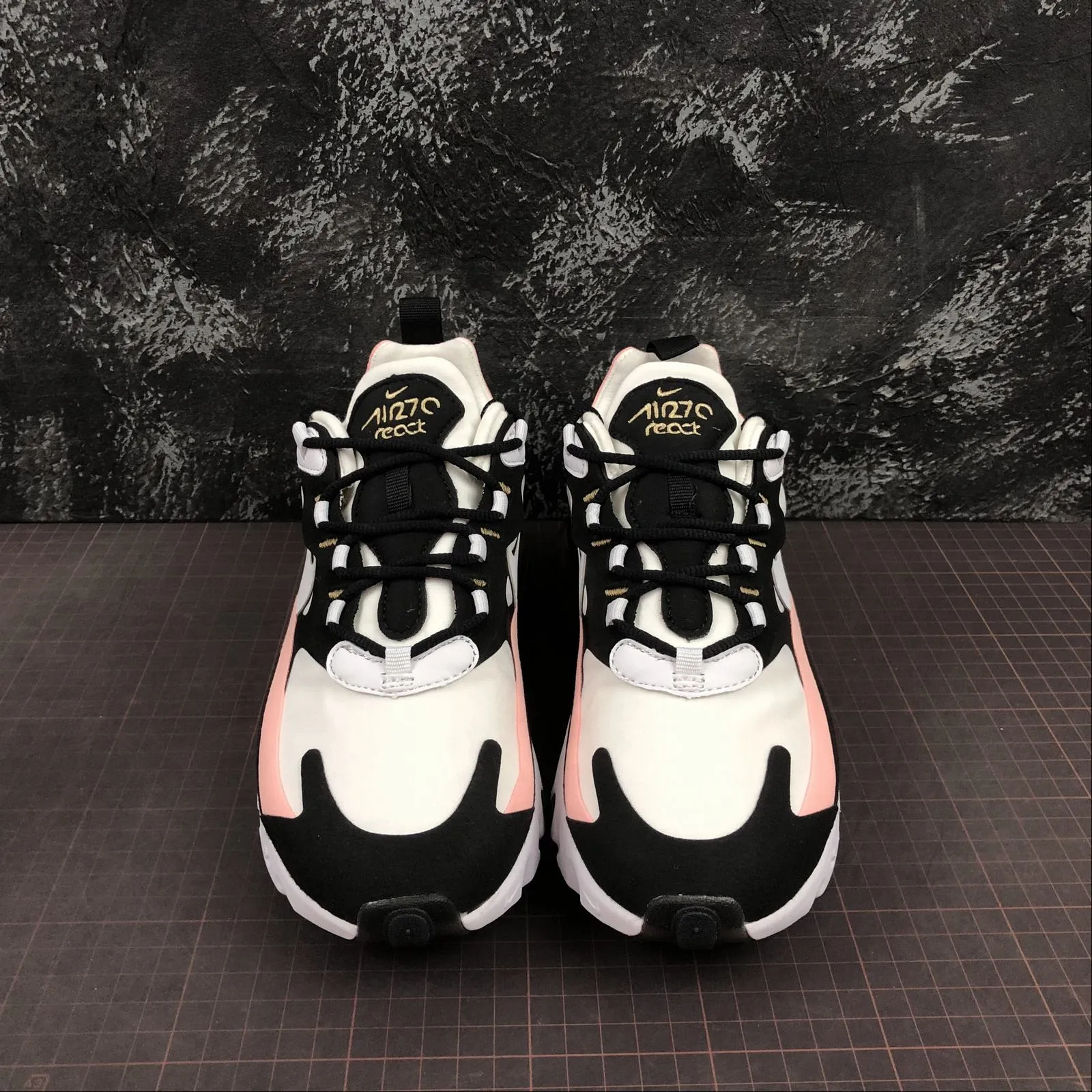 lightweight foam Grass Air Max 270 React Black White Bleached Coral Metallic Gold AT6174-005