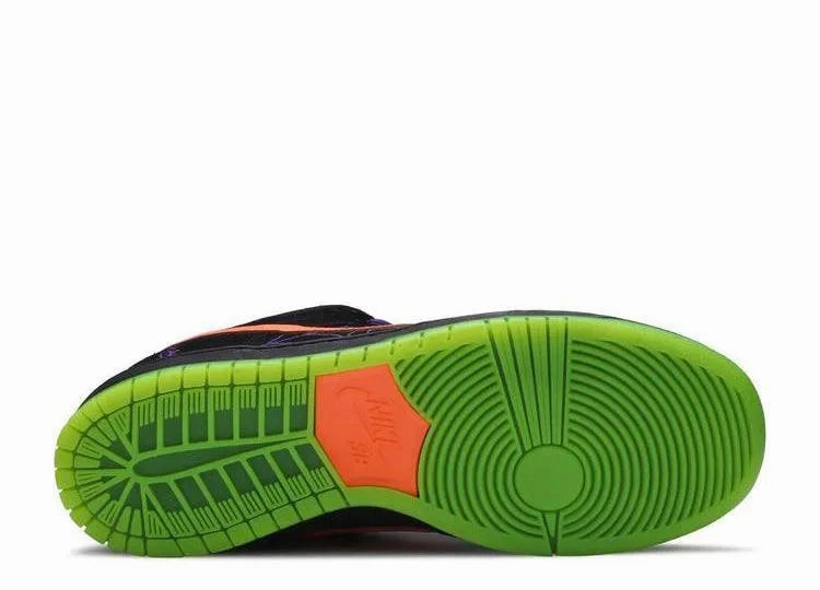 Nike SB Dunk Low Halloween 2019 Sneaker Display
