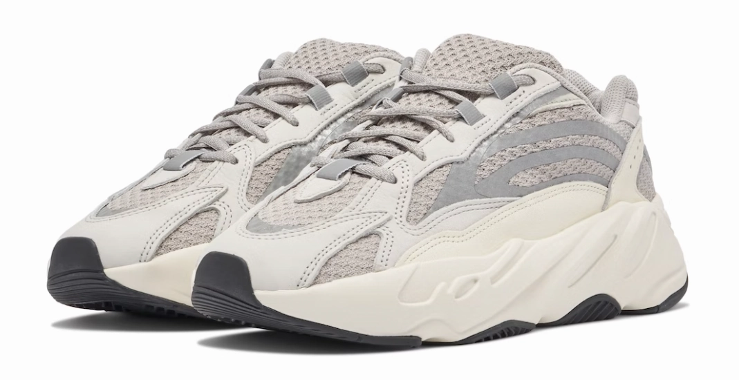 YEEZY 700 V2 STATIC Hygienic Footbed Coating Woven Texture