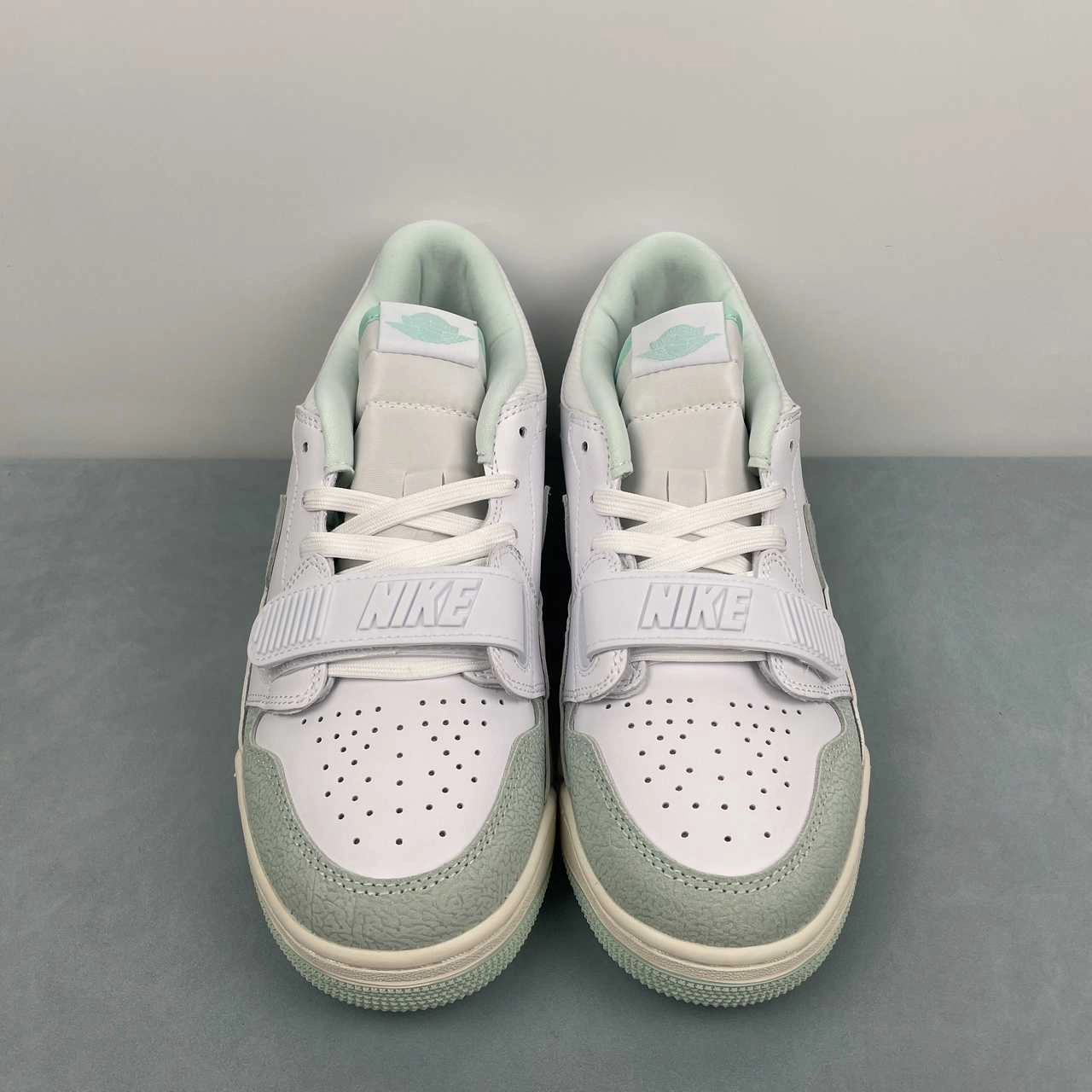 Traction Fit Air Jordan Legacy 312 Low White Sail Igloo FQ7827-103