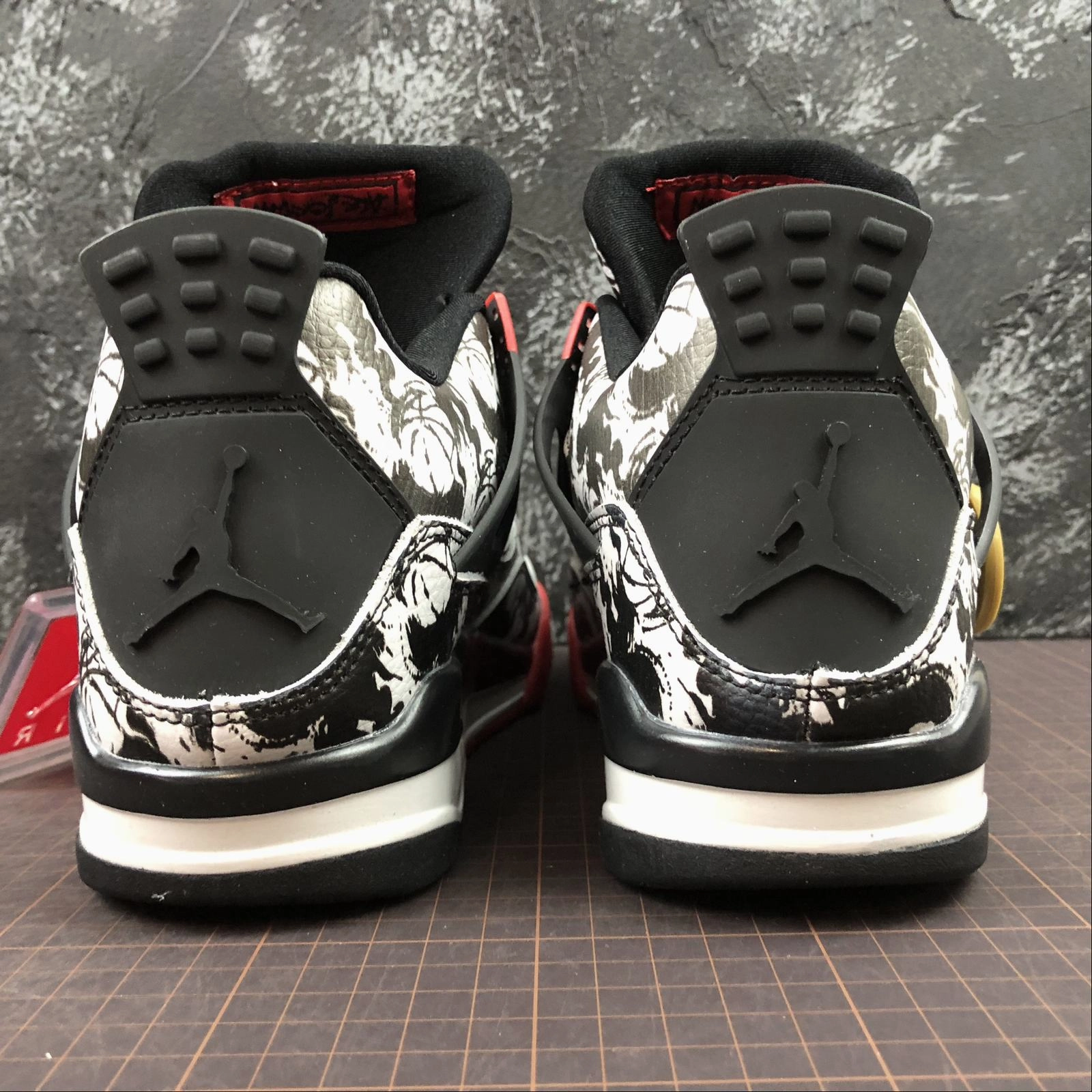 Air Jordan 4 Retro Tattoo BQ0897-006 Breathable Lining Trail Support