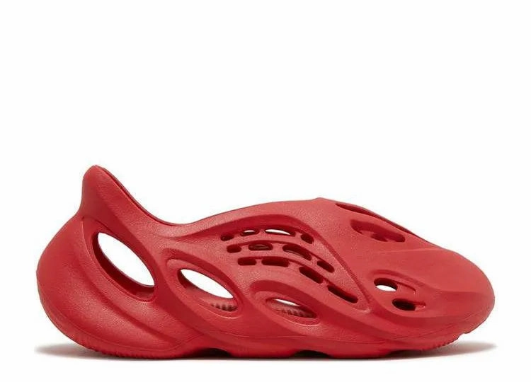 Sport Life Storm Step Yeezy Foam RNNR Vermillon