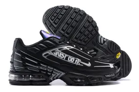 Comfortable Collar Padding running in a monorail station area shoes Air Max Plus 3 Black White Silver Grey CK5178-003