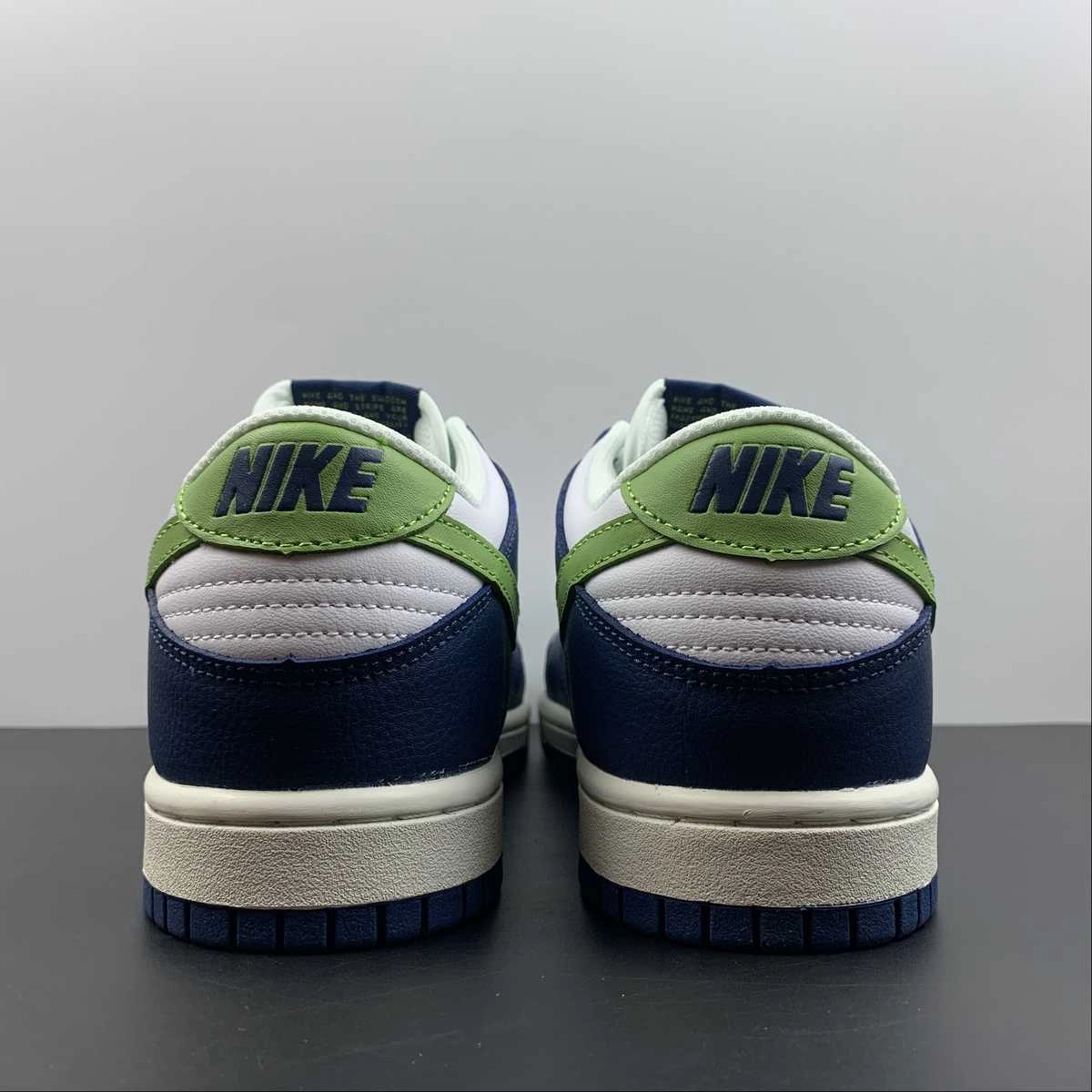 Stable Motion Foot Health SB Dunk Low Dark Blue Grey Mean Green White 309431-031