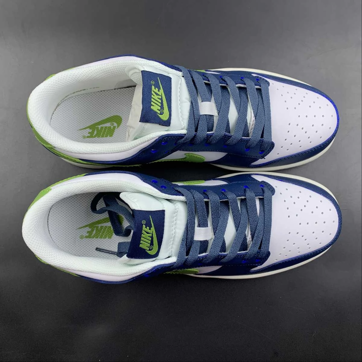 SB Dunk Low Dark Blue Grey Mean Green White 309431-031 Easy Clean Surface Matte Finish